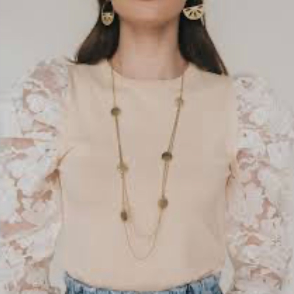 Women’s Zara dressy Blouse